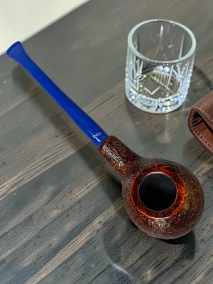 CleanTastePipe Briar Tobacco Pipe, Blast-Rusticated Squat Tomato Bowl, Blue Acrylic Stem, 7.25-Inch Length